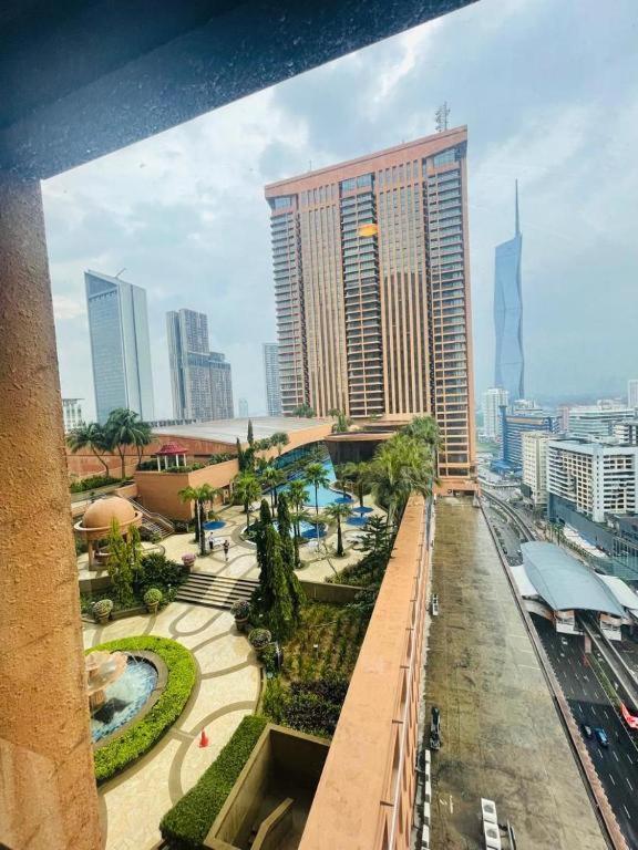 Junior Empire At Times Square Kl Apartment